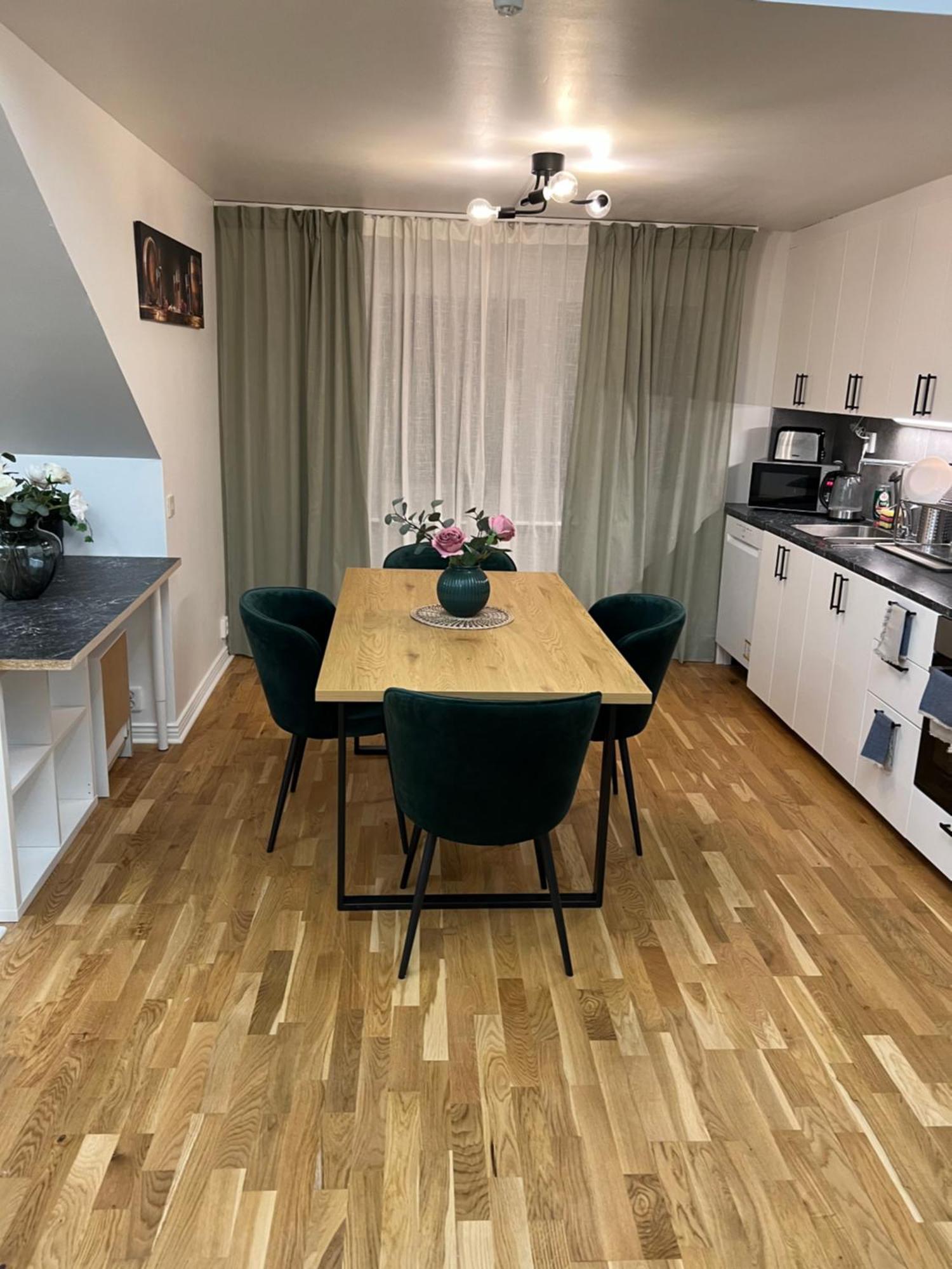 Noah Longstay Apartment Västerås Buitenkant foto