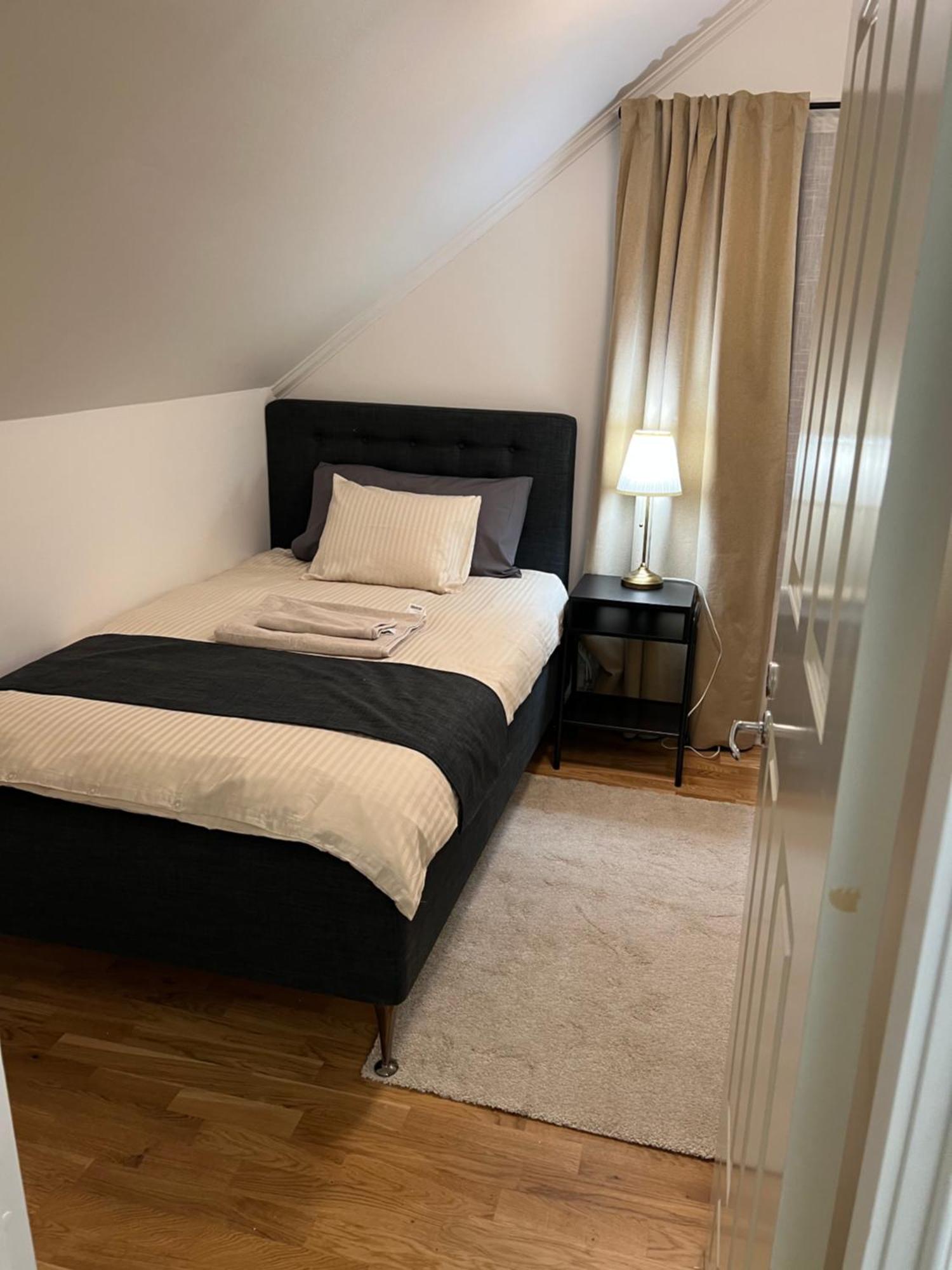 Noah Longstay Apartment Västerås Buitenkant foto